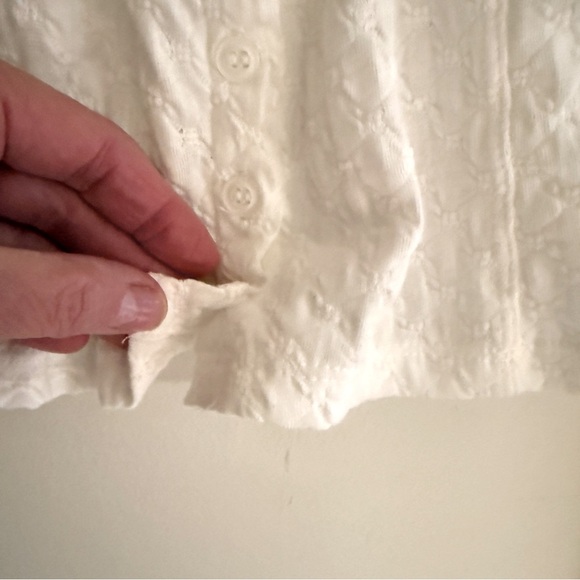 Free People White Eyelet Lady Bug Milk Maid Button Top Women's Size LG - Picture 7 of 13